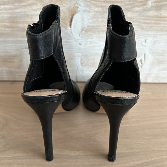 Vince Camuto Leather Heels - Picture 6 of 7